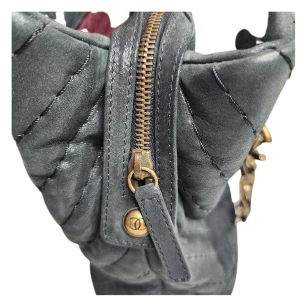 CHANEL Surpique CC Charm Tote Chevron Iridescent Calfskin Large Shoulder Bag - Picture 8 of 13